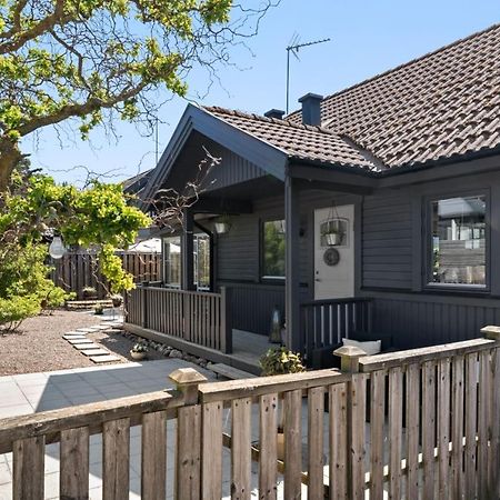 Charming 2-Floor House By The Sea In Ahus Sweden Βίλα Εξωτερικό φωτογραφία