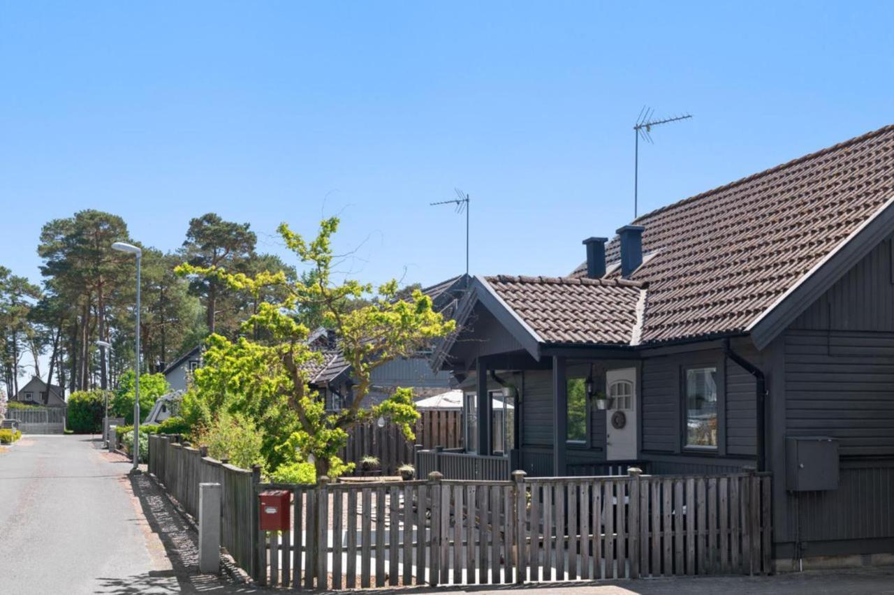 Charming 2-Floor House By The Sea In Ahus Sweden Βίλα Εξωτερικό φωτογραφία